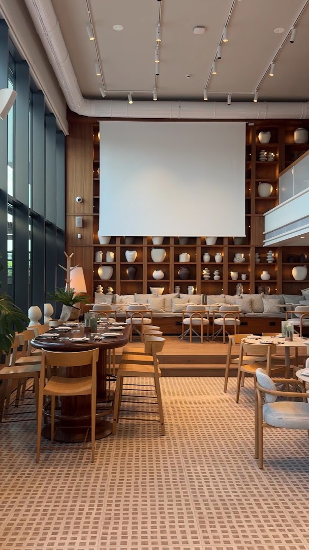 Allora: high quality interior atmosphere shot