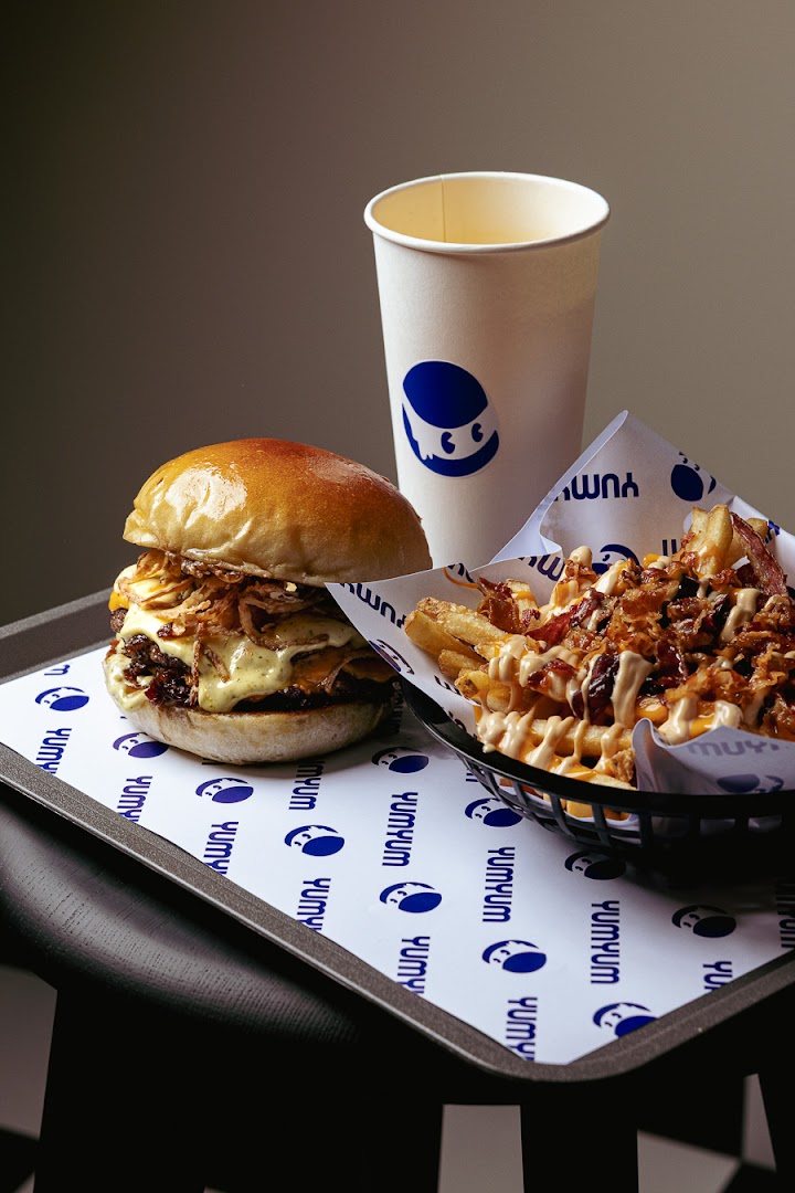 Yum Yum Burger Bar: professional, high-quality food photography