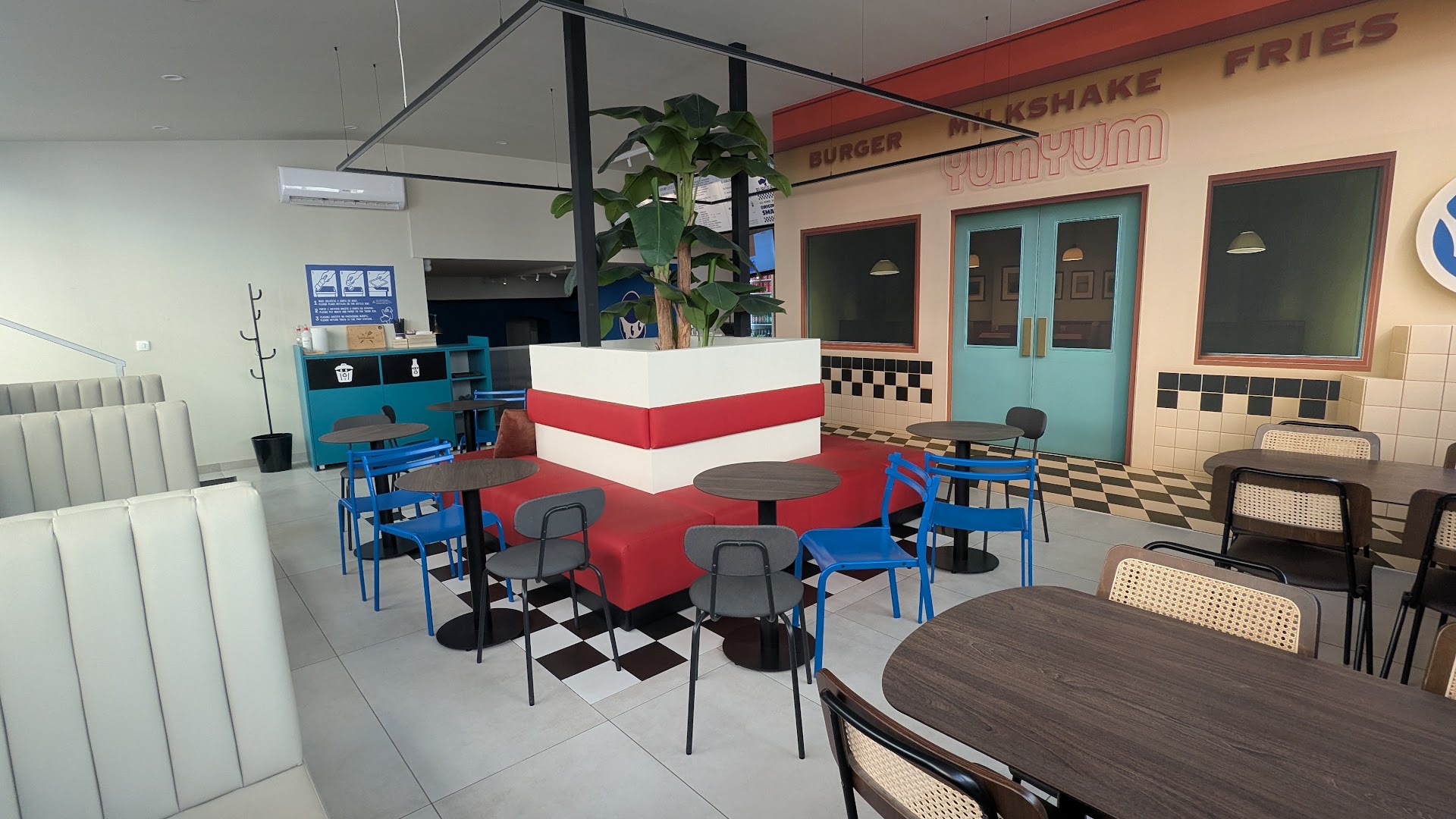 Yum Yum Burger Bar: clear photo of restaurant interior