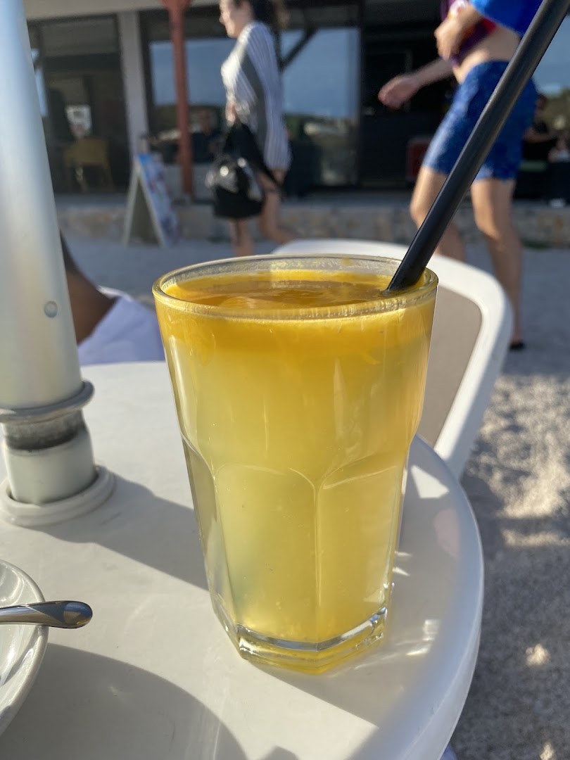 Baketina: clear photo of restaurant drink