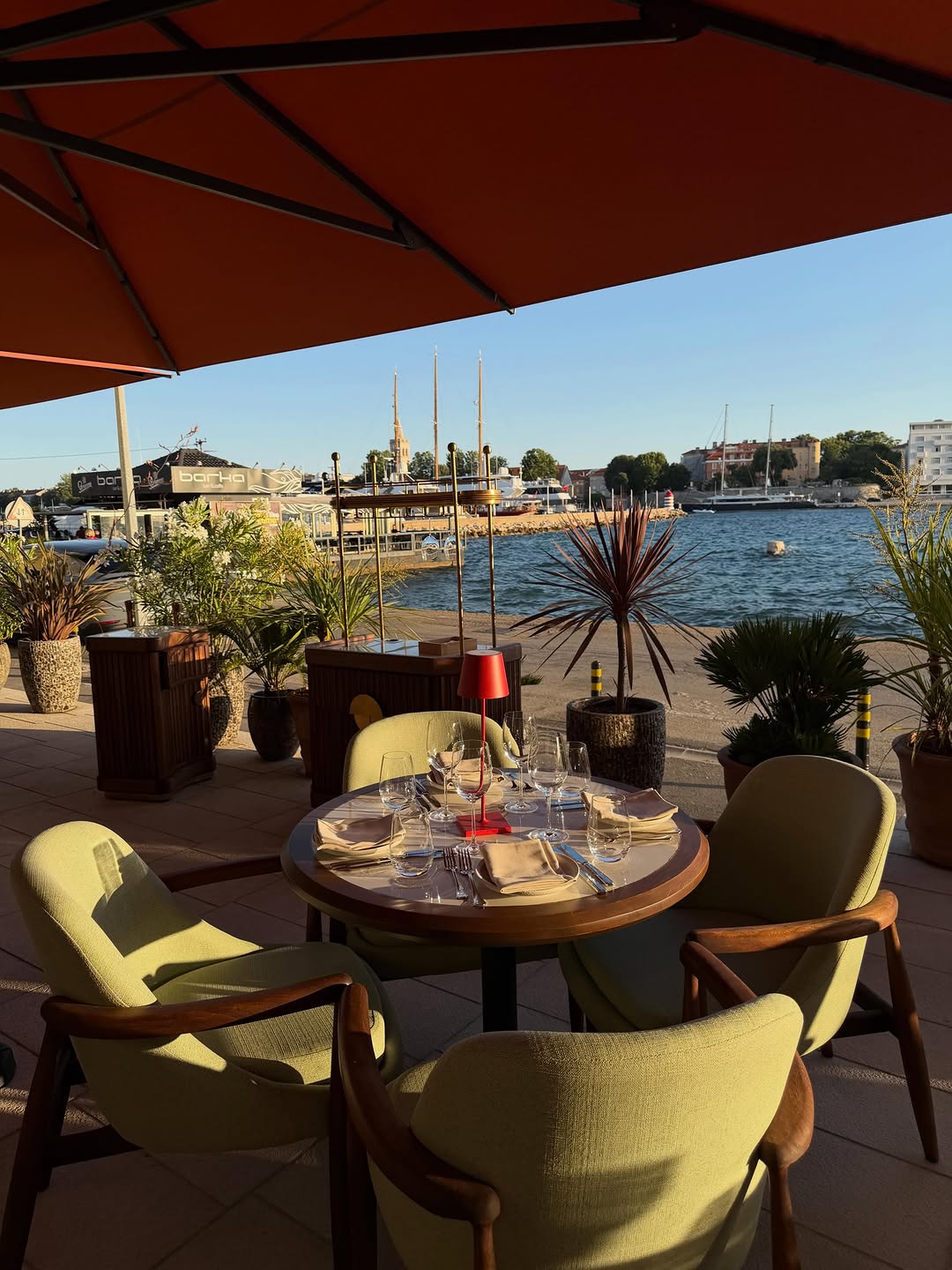 Fenix: beautiful terrace with scenic view