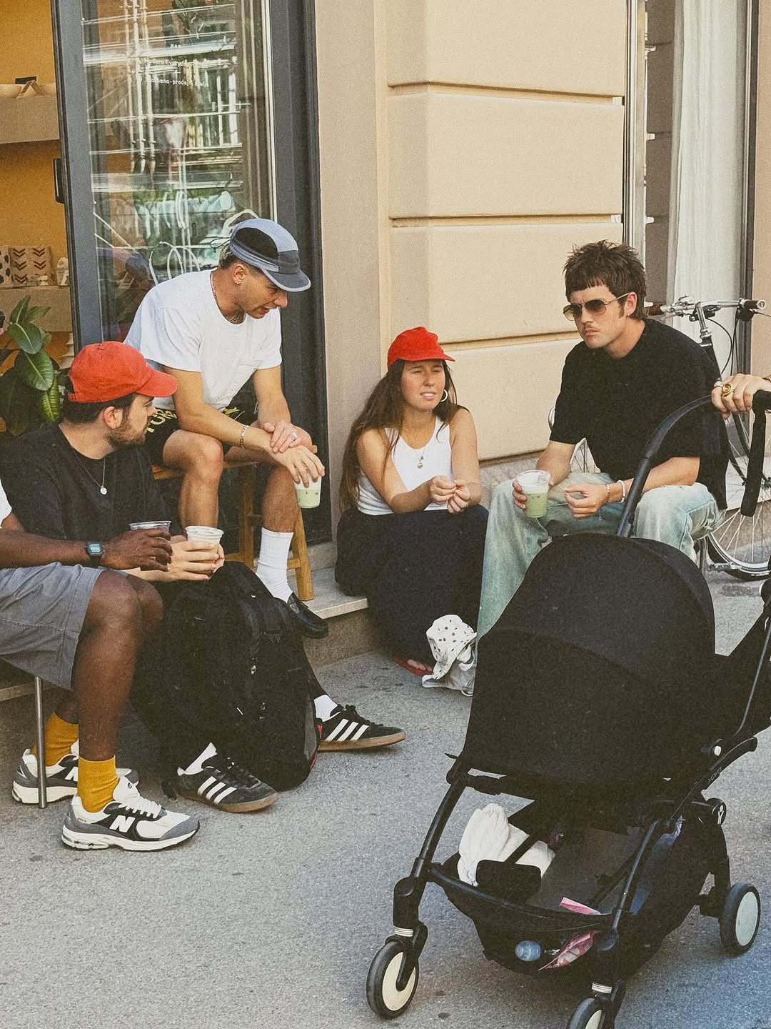 CHI Coffee x NAR Atelier: customers enjoying the venue