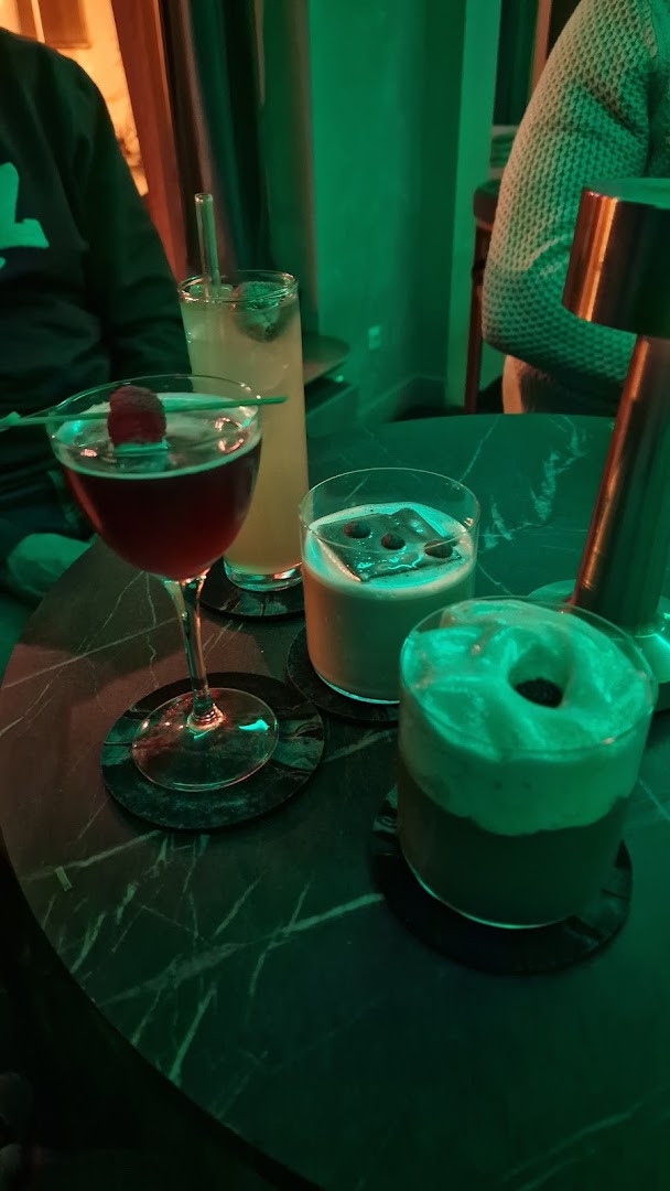 Jackie Brown: appealing photo of bar drinks