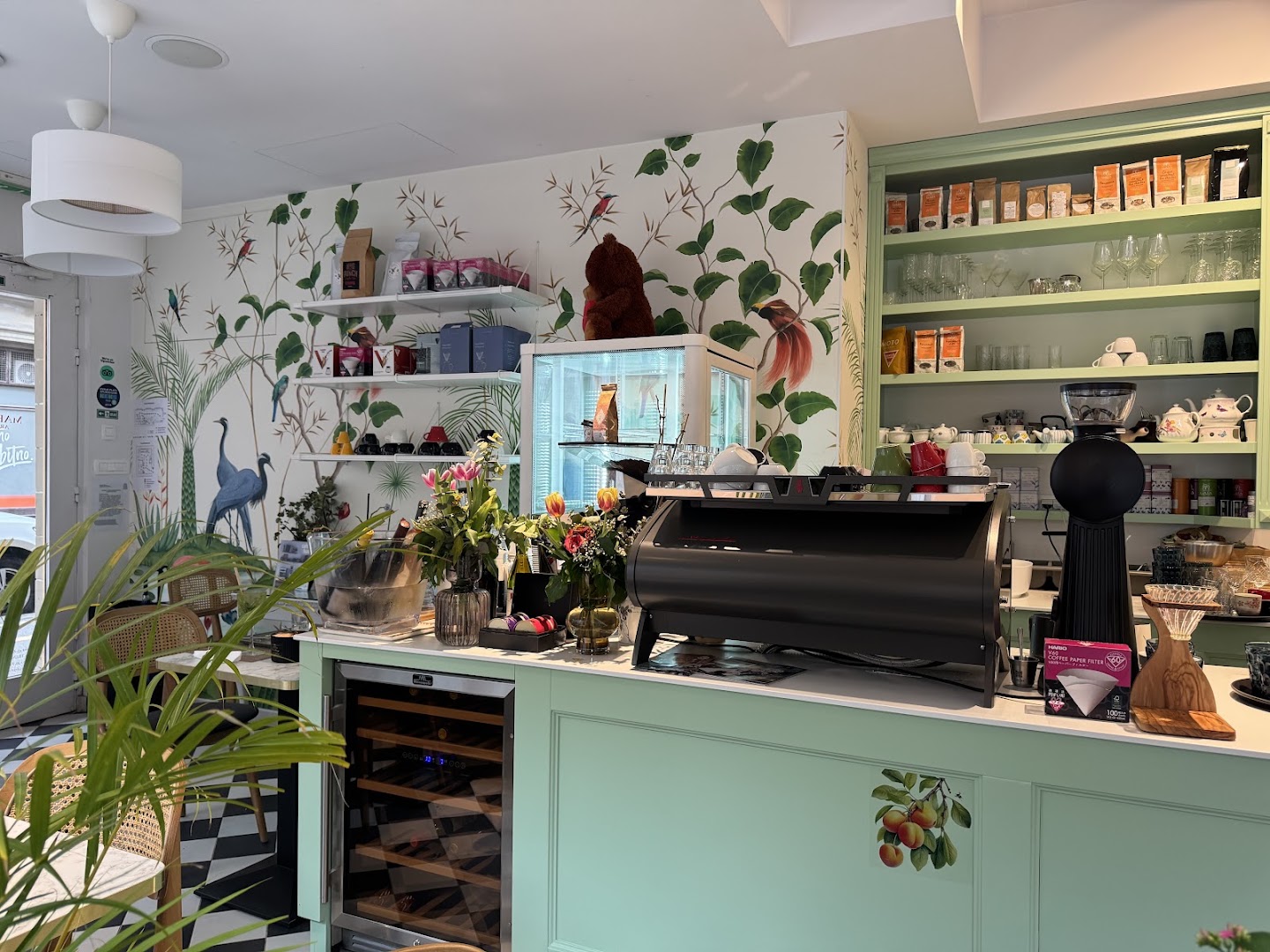 Marelica: attractive and clean interior shot