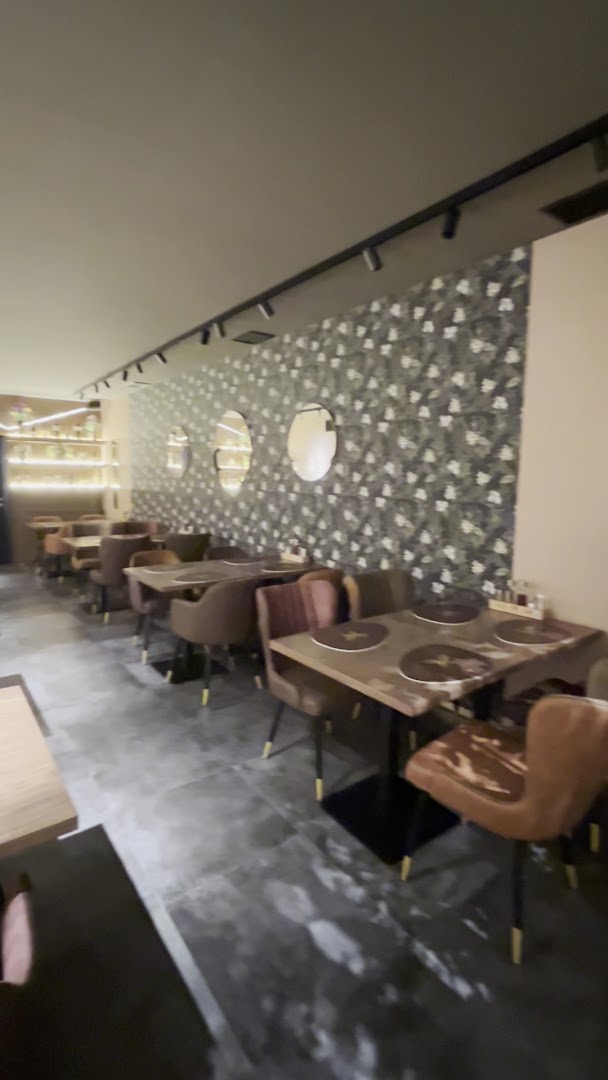 Šareni Leptir: clear photo of restaurant interior
