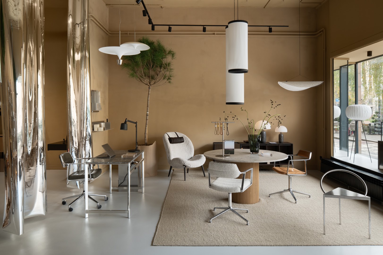 SELECTEDD Design Store: professional interior shop display photo