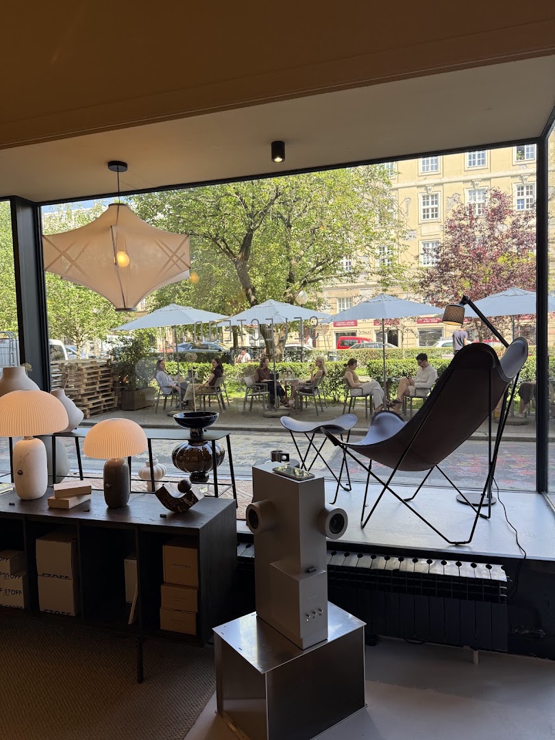 SELECTEDD Design Store: attractive shop interior and display