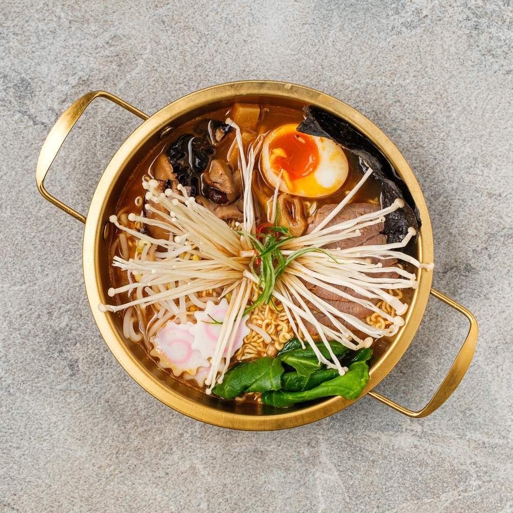 Tao of Ramen: high quality appetizing food photo