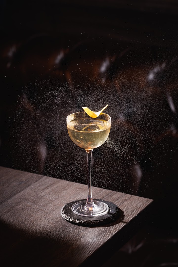 Yakuza Bar: professional, high-quality cocktail photography