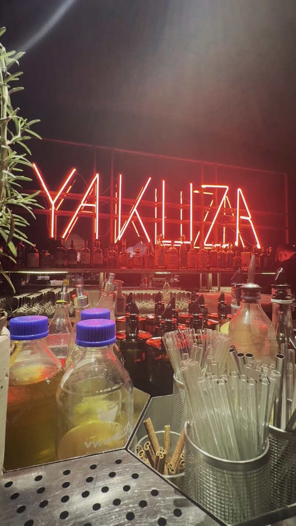Yakuza Bar: atmospheric shot of bar interior