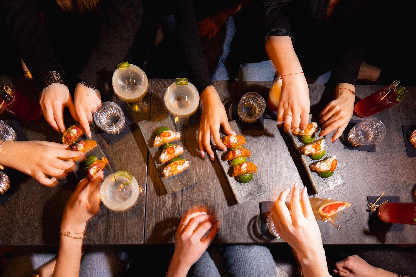 Yakuza Bar: high quality social dining scene
