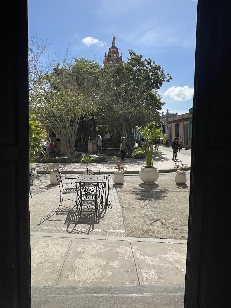 Café Ciudad: inviting view of the terrace