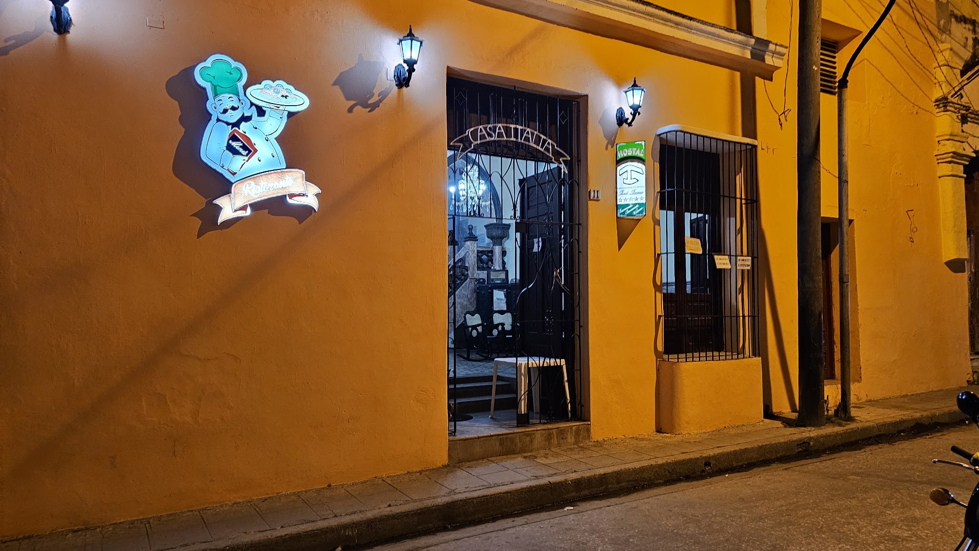Casa Italia: clear exterior shot of restaurant