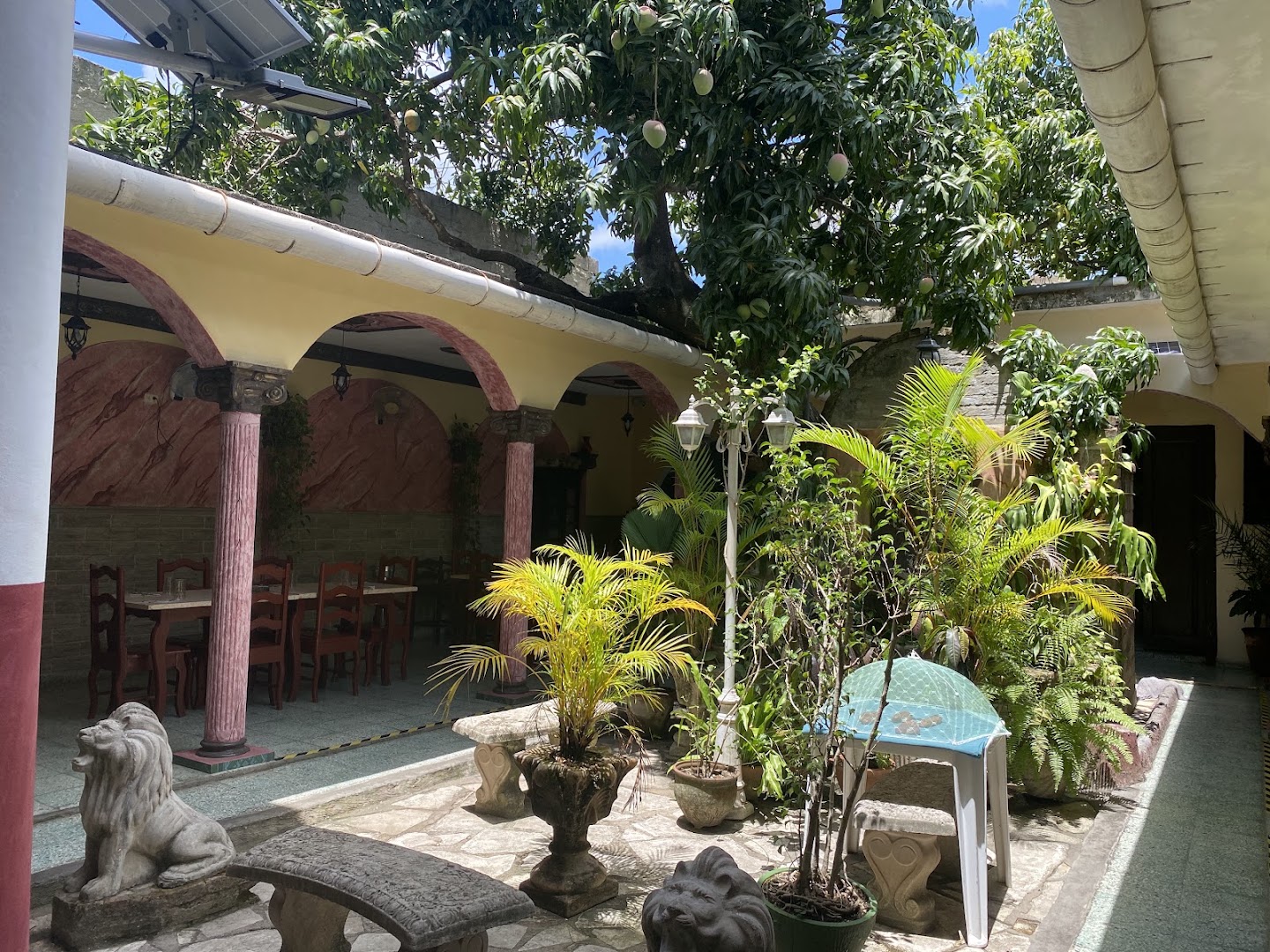Casa Italia: inviting and well-lit restaurant patio