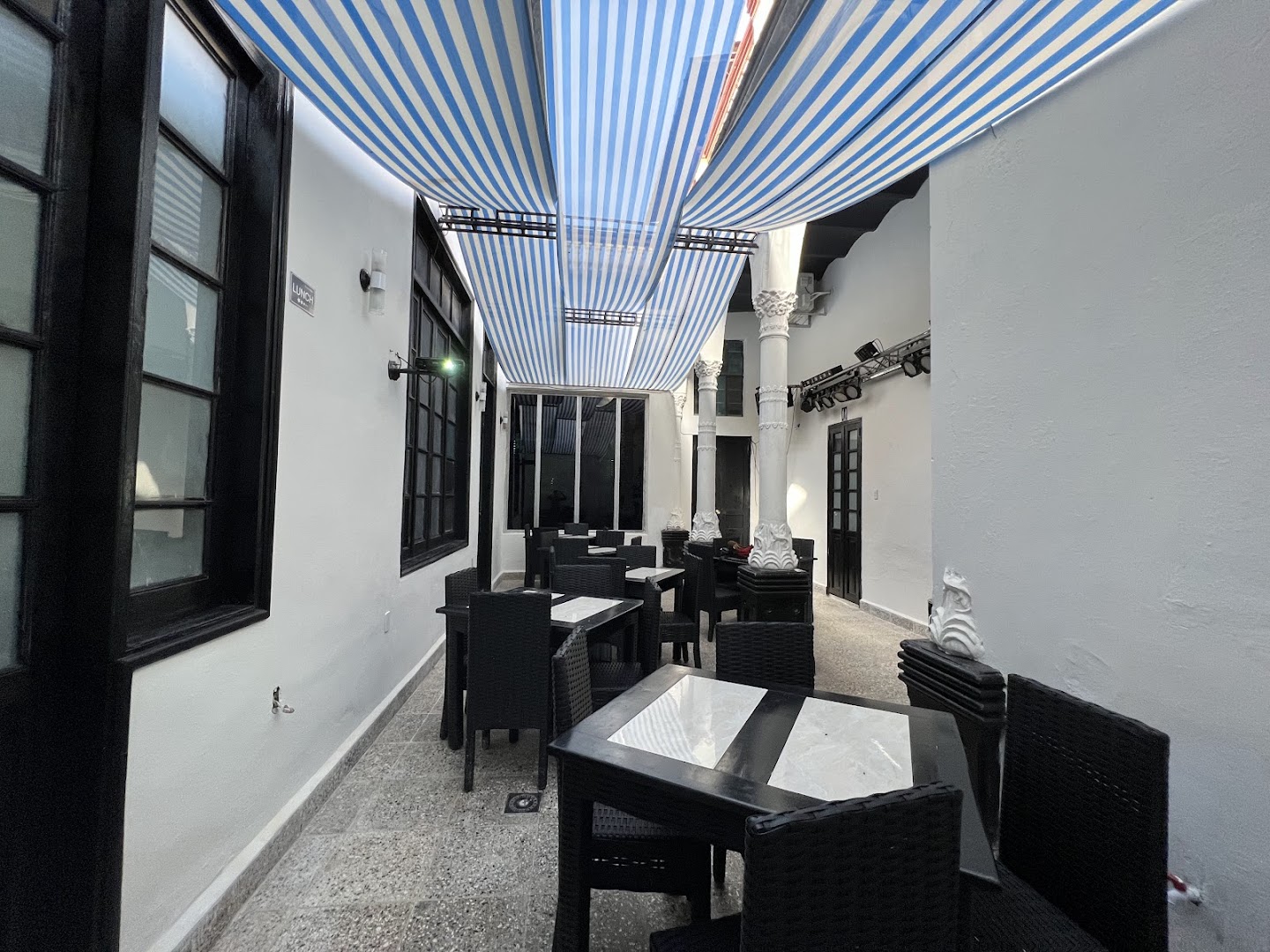 Extasis Bar: clear photo of venue interior