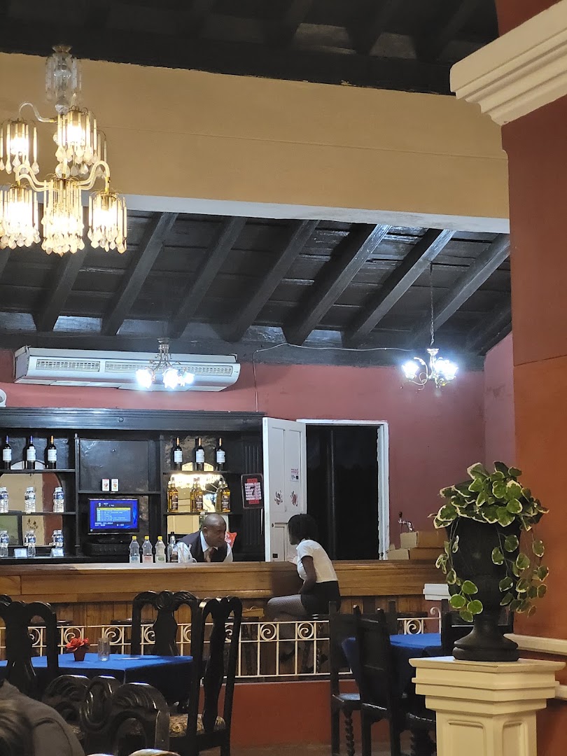 La Volanta: clear shot of restaurant interior