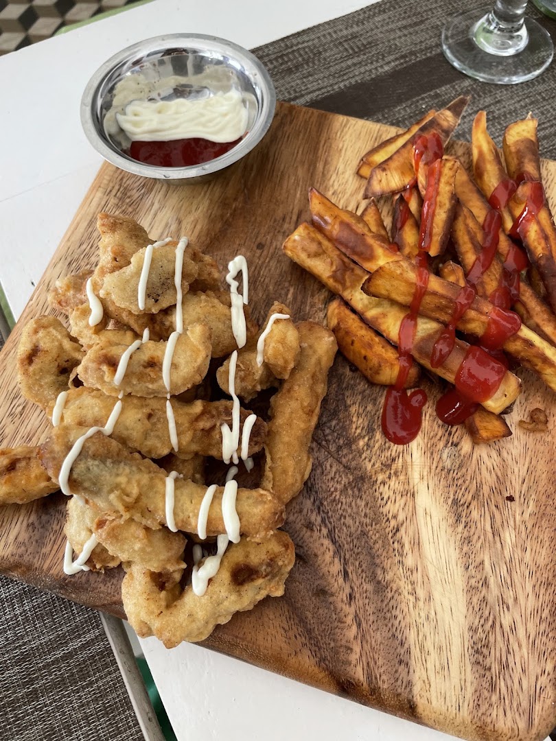 Melange Restaurant/Bar: appetizing food photography