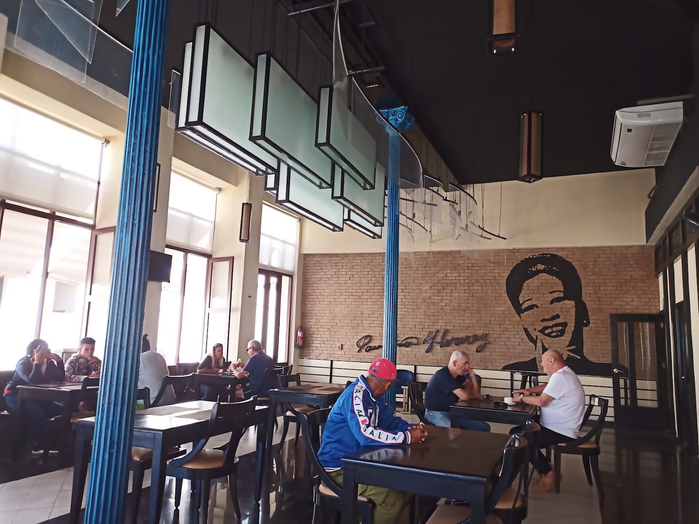 Café Paulina: clear shot of venue interior