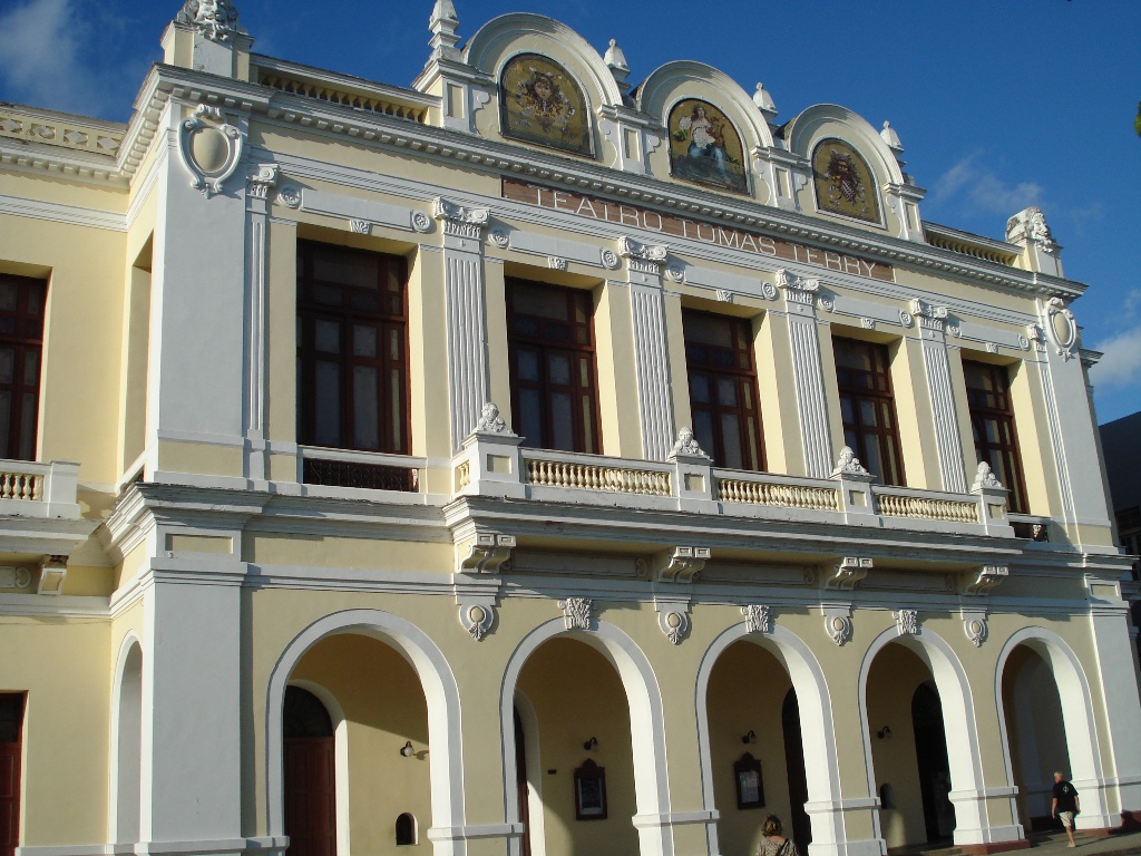Café Teatro Terry: clear exterior view of venue