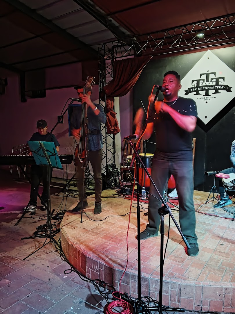 Café Teatro Terry: live performance at venue