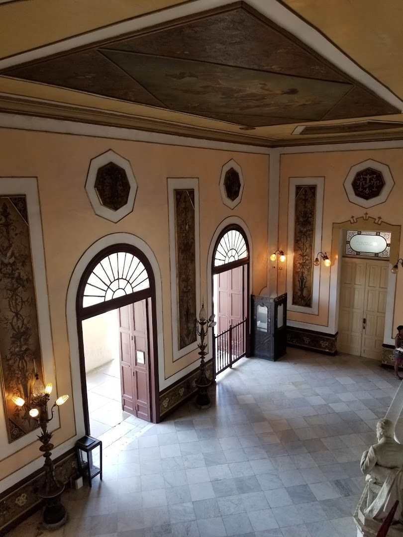 Café Teatro Terry: high quality interior venue shot