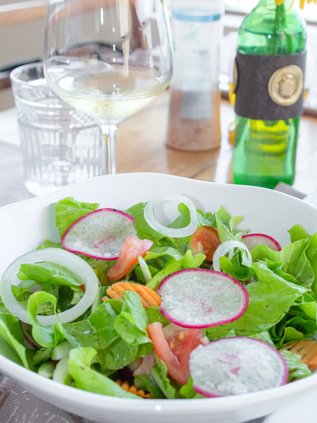Costa Vino: appetizing food and drink photo