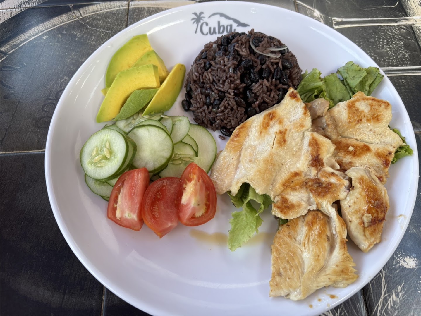 El Chanchullero: appetizing, clear photo of food