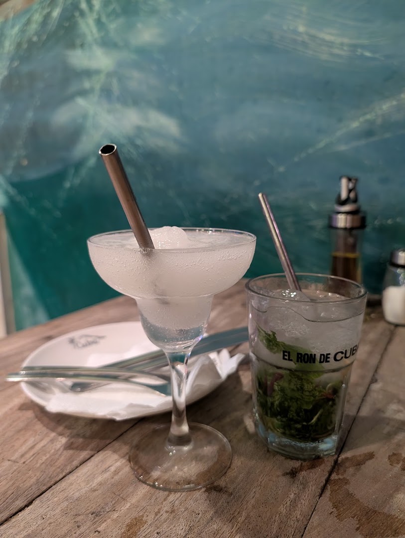 El Chanchullero: appealing photo of restaurant drinks