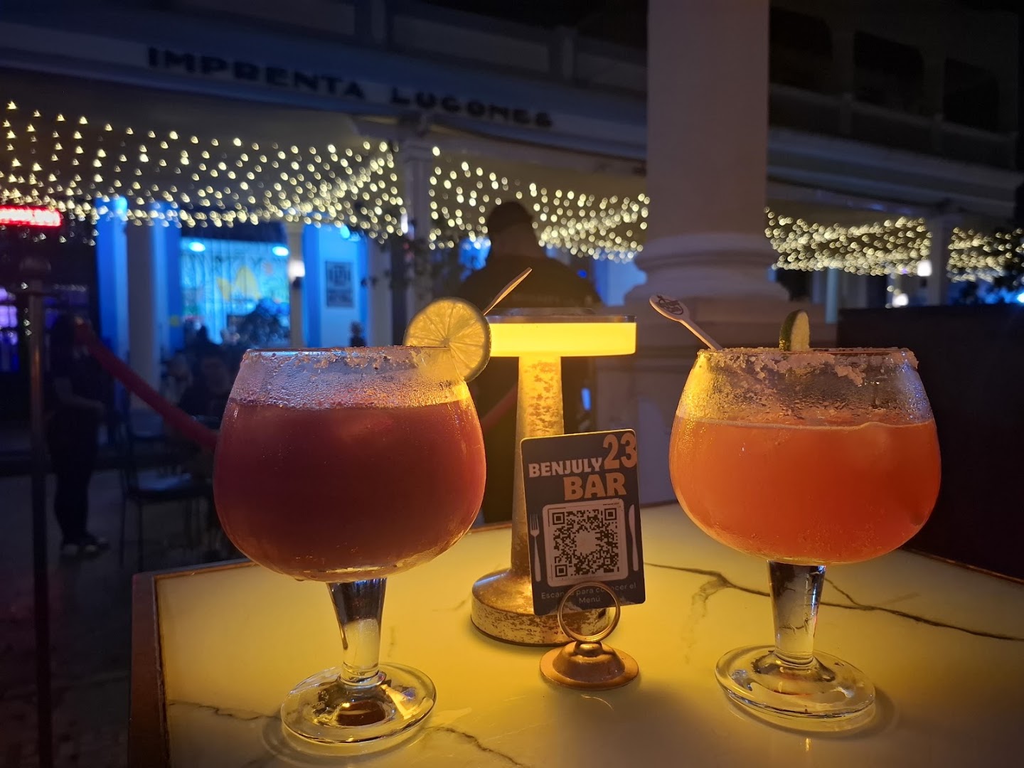 Benjuly Bar: appealing atmosphere and drink presentation