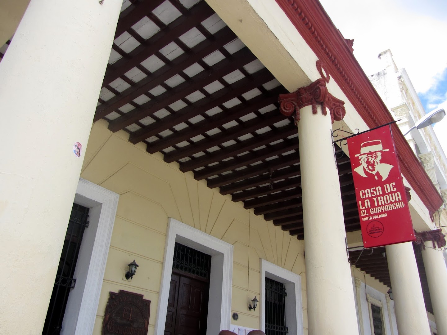 Casa de la Trova "El Guayabero": clear exterior shot of venue