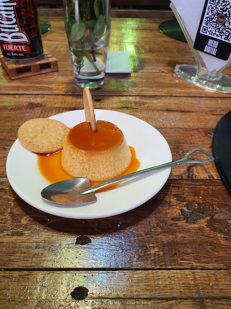 Conta's Empanadas: clear photo of restaurant dessert