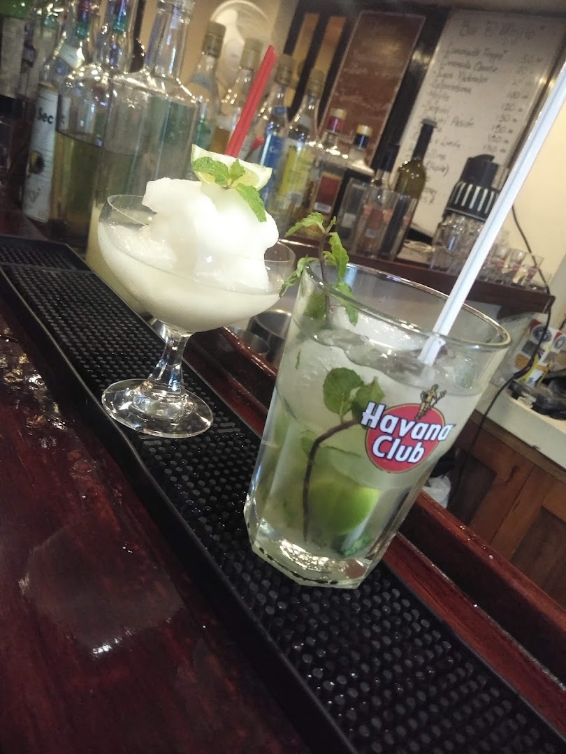 El Balcón de Ana: appetizing photo of restaurant drinks