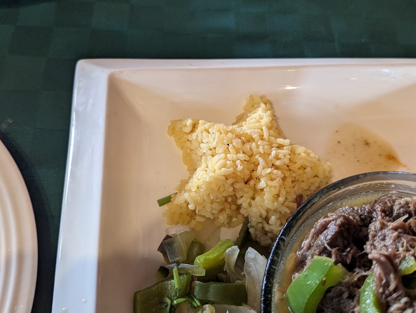 Los Naranjo: appetizing food presentation