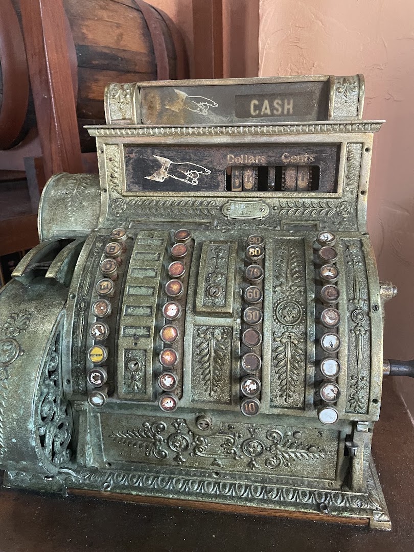 La Casa del Ron: attractive vintage shop decor item