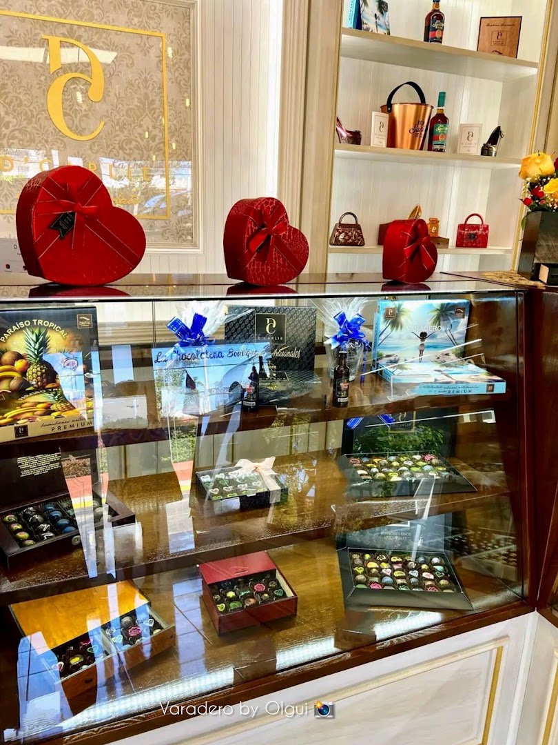 La Chocolatera Varadero: clear display of shop products