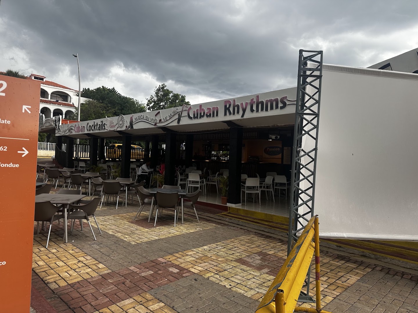 Snack Bar Calle 62: clear view of venue exterior