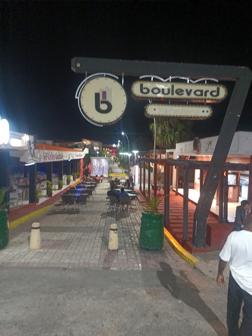 Snack Bar Calle 62: clear view of venue exterior