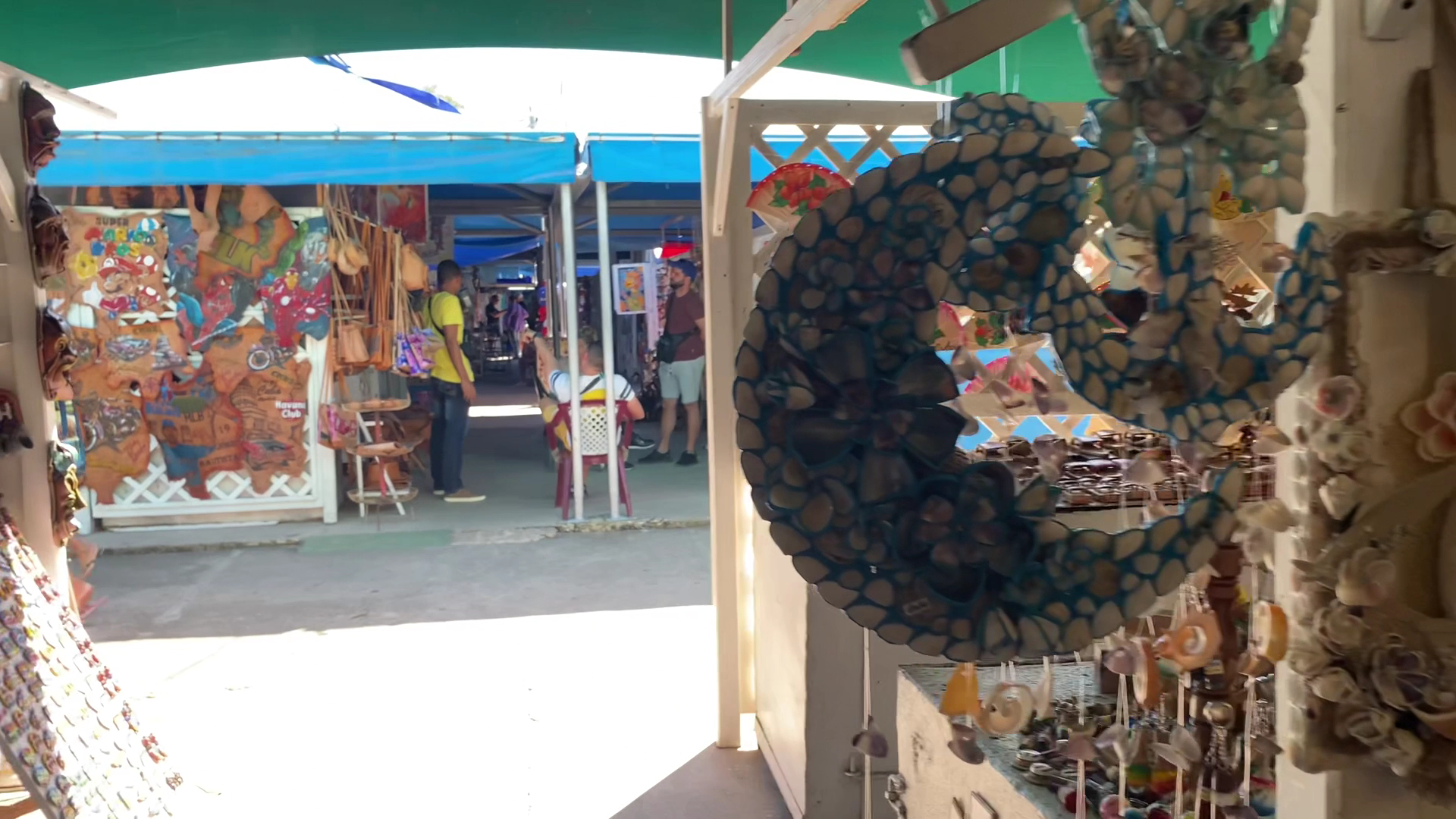 Varadero Street Market: market products and atmosphere