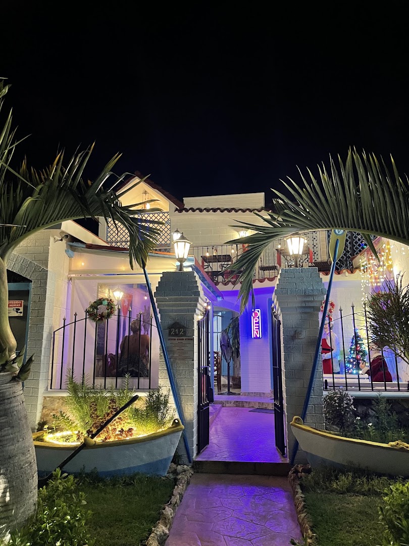 Waco's Club: attractive, well-lit exterior shot