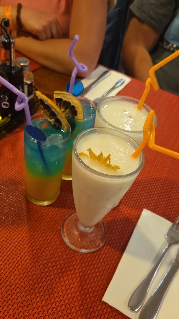 Waco's Club: appetizing photo of restaurant drinks