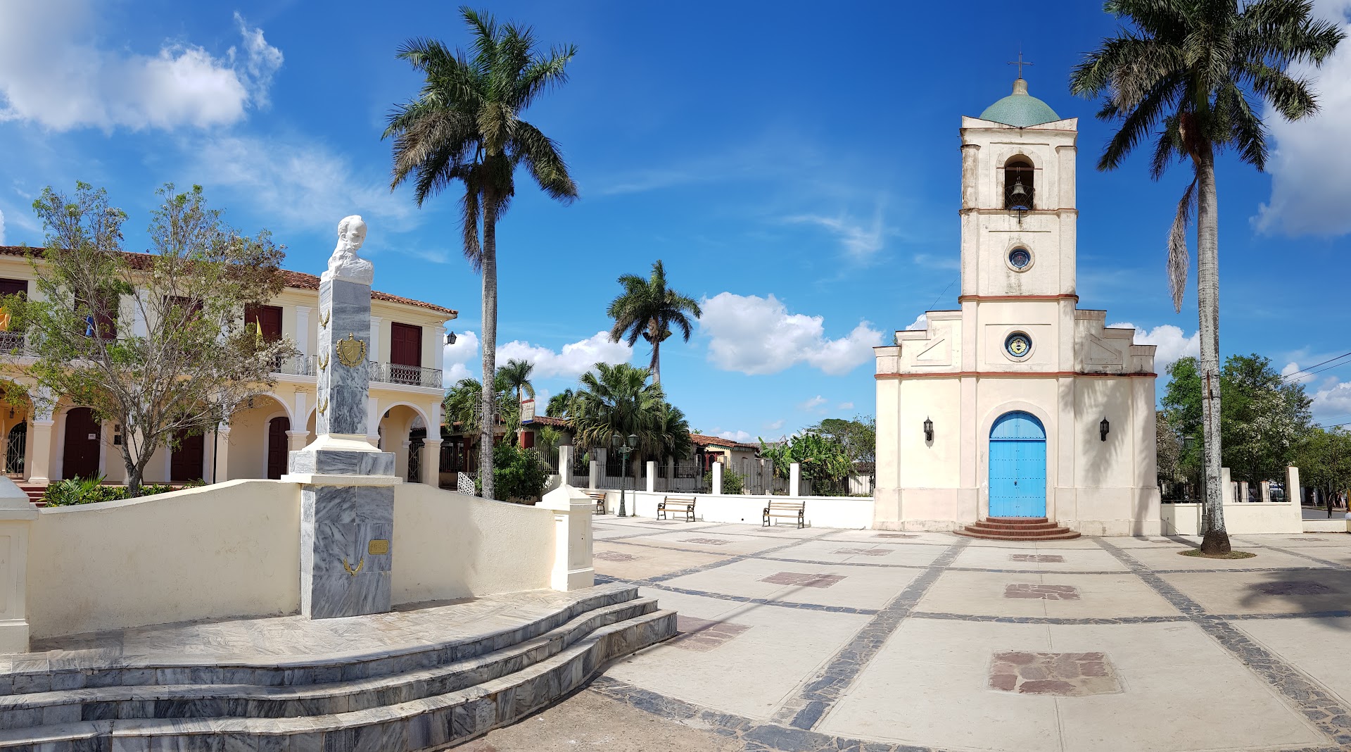 Centro Cultural Polo Montañez: high quality exterior venue shot
