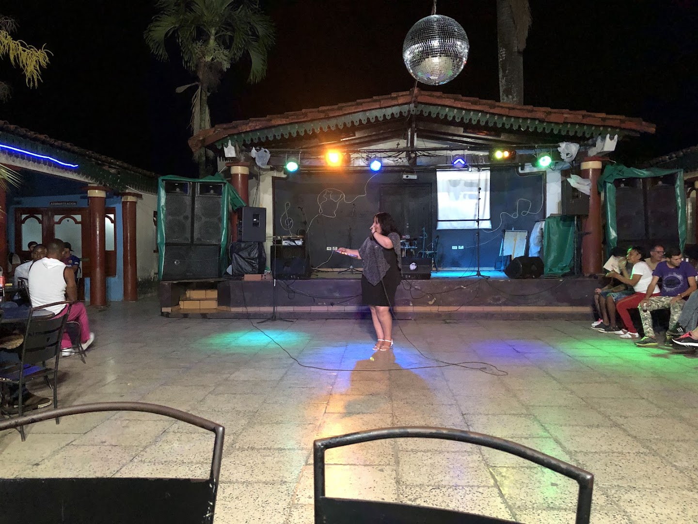 Centro Cultural Polo Montañez: live performance and atmosphere