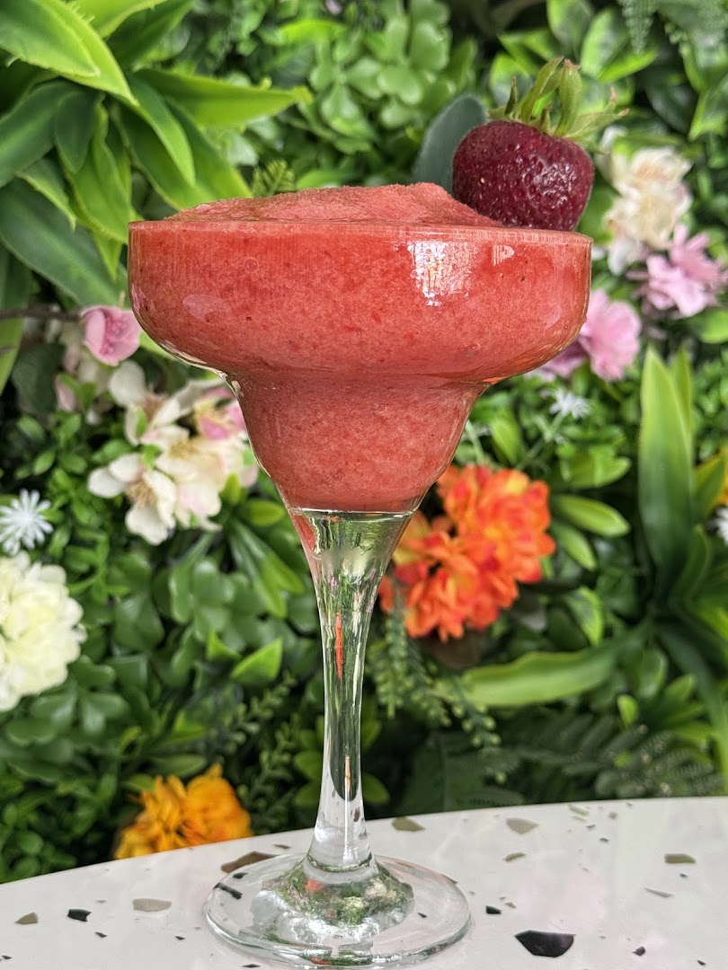 Graze Lounge: appealing, high-quality drink photo