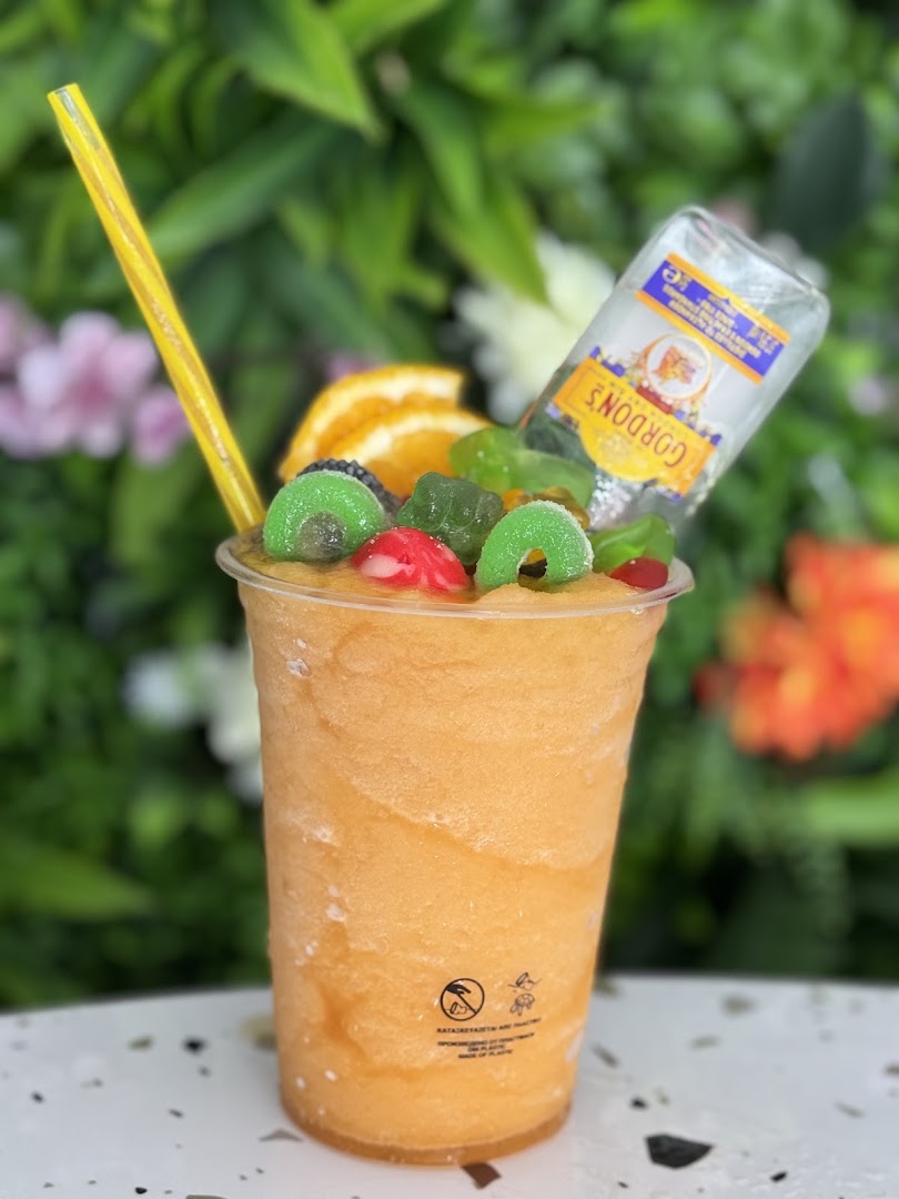 Graze Lounge: appealing photo of a cocktail