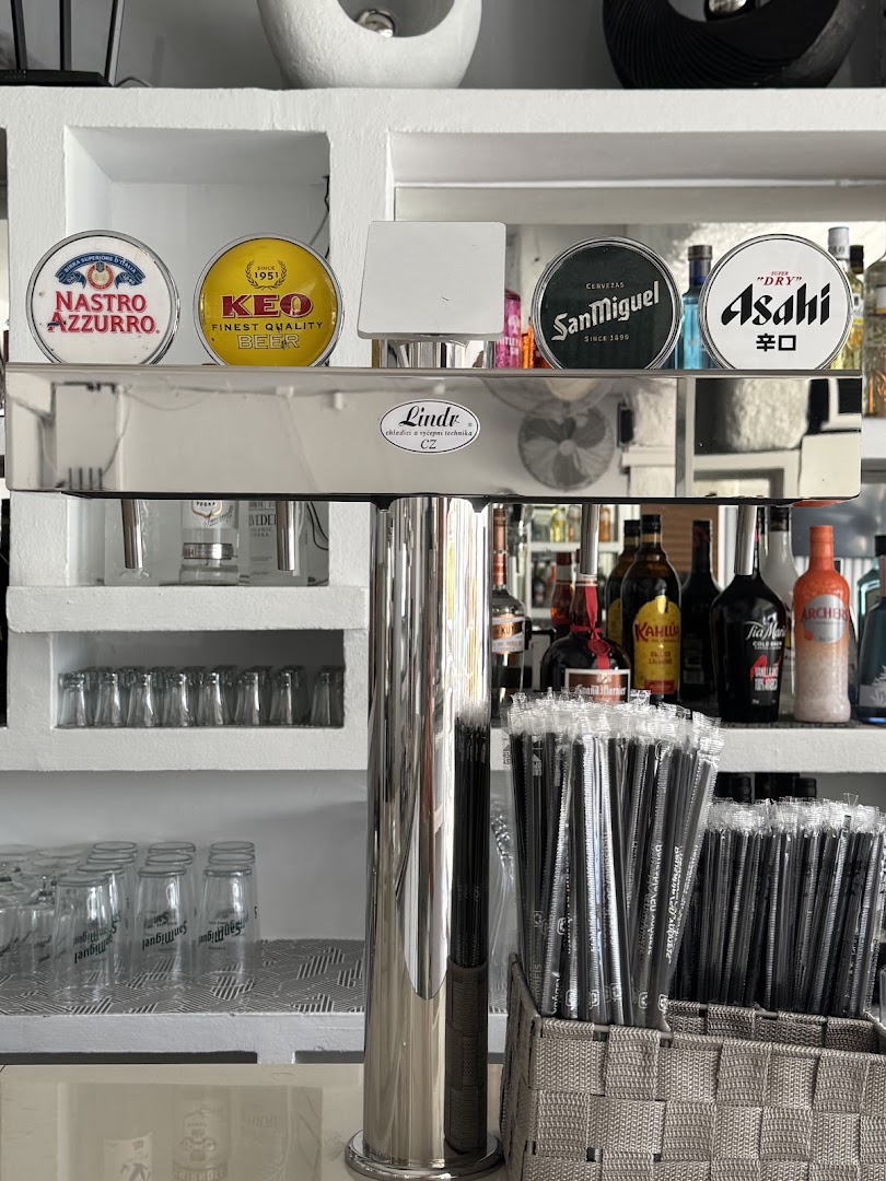 Graze Lounge: clear photo of bar equipment