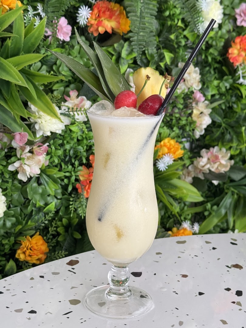 Graze Lounge: appealing, high-quality cocktail photo