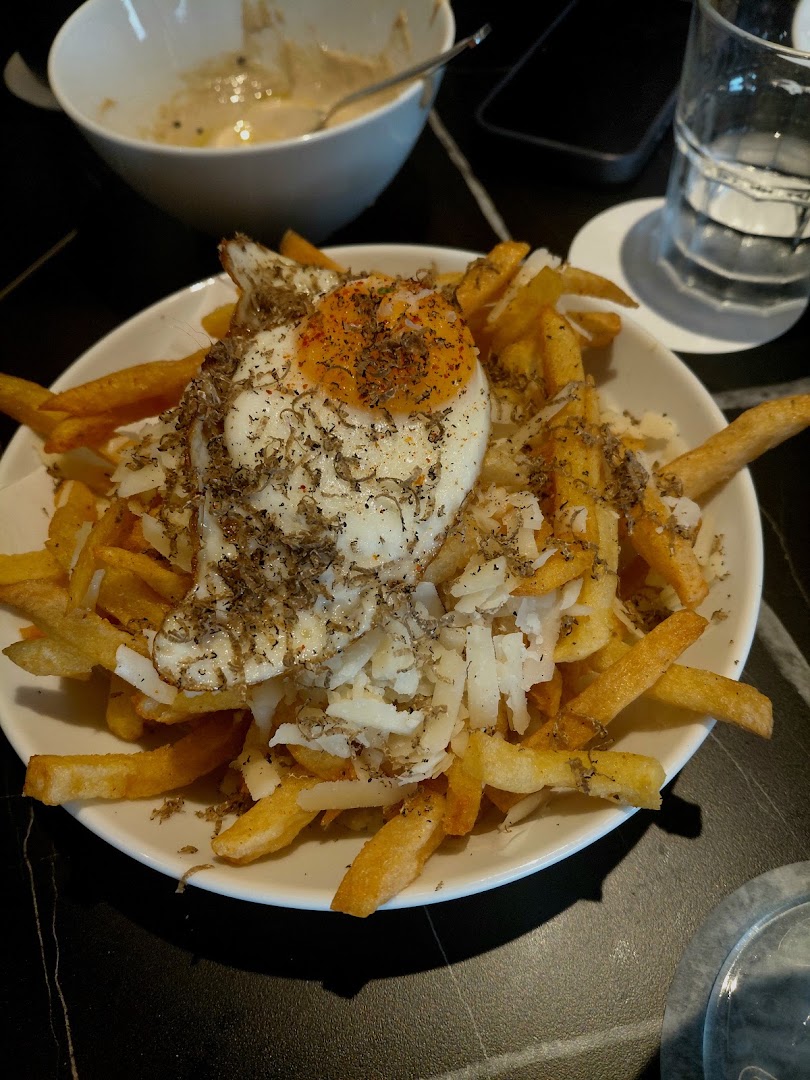 Clubhouse by Aris: appetizing photo of restaurant food