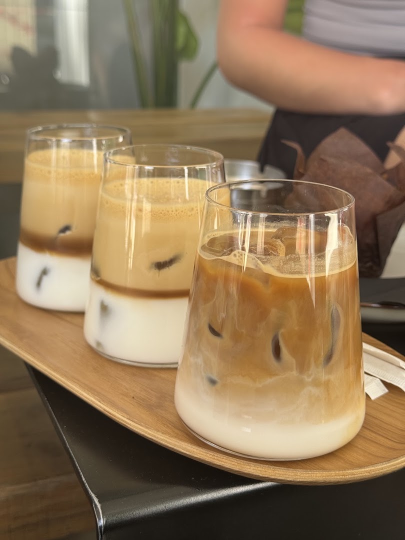 UTU Coffee: appetizing photo of coffee drinks