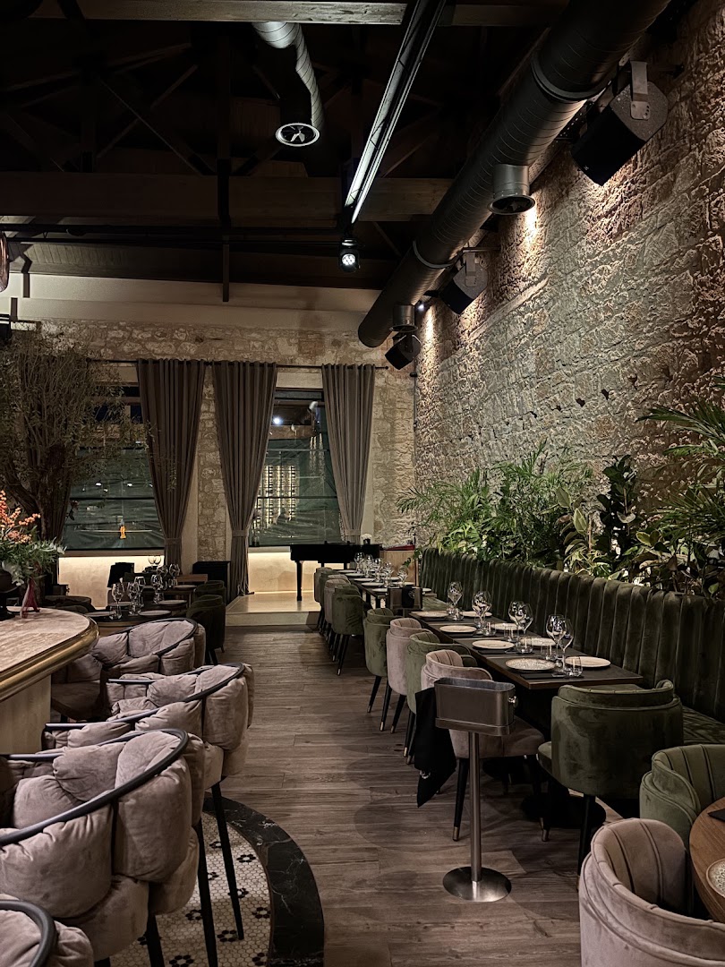 Ethos Vin: high quality interior atmosphere shot