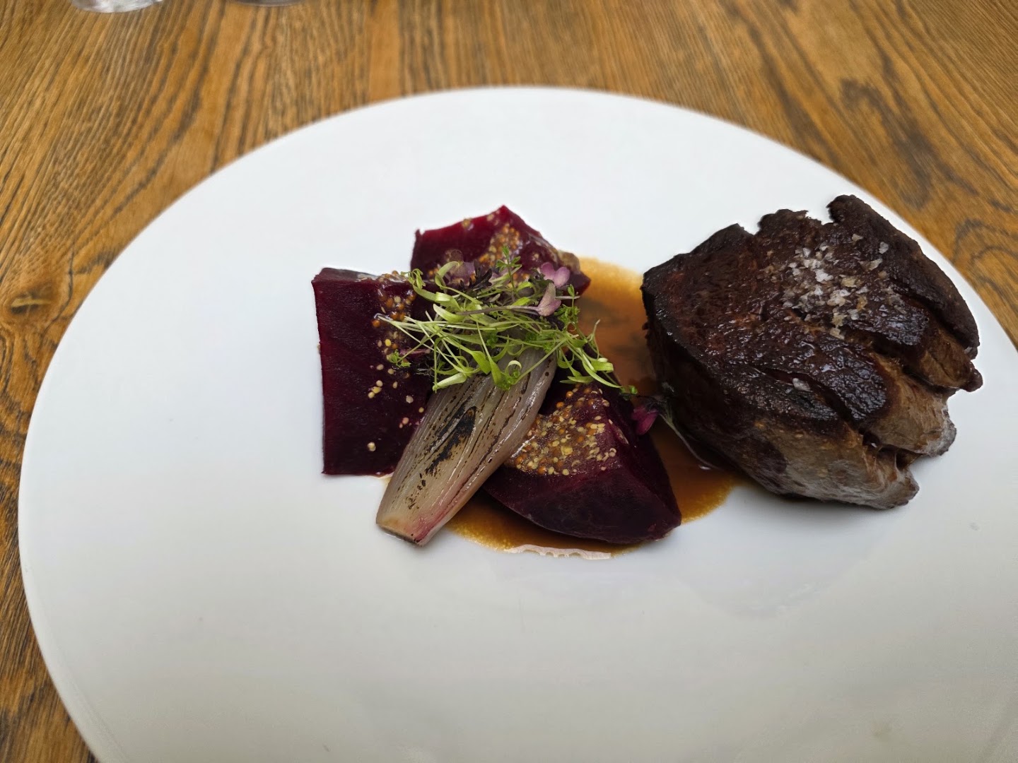 Atelier Cocktail Bar & Bistro: appetizing, high-quality food photography
